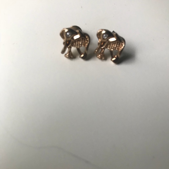 Ear cuffs and earrings - Picture 3 of 3